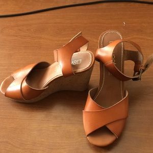 Tan Wedges